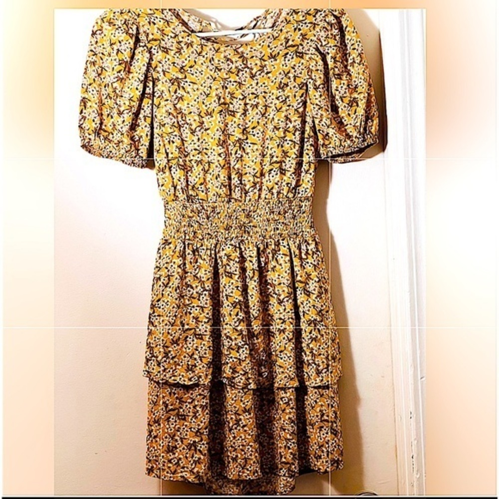 Junior’s Flowy Floral Mini Dress